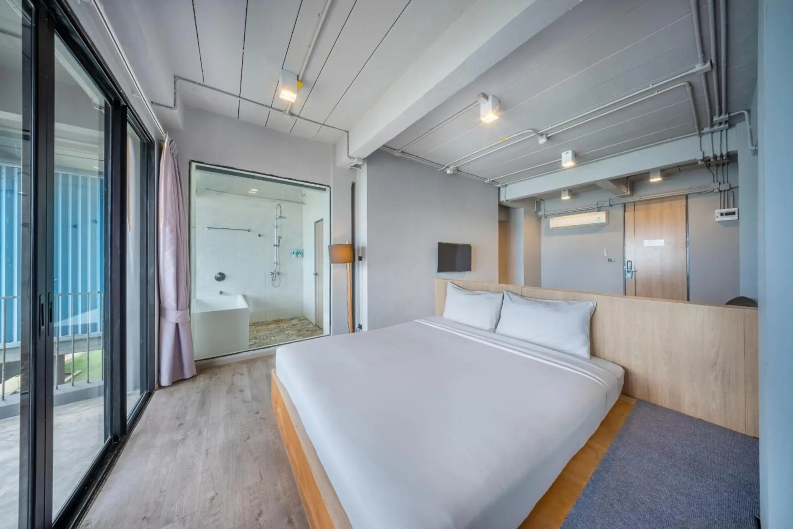 Arch39 Phuket Beach Front