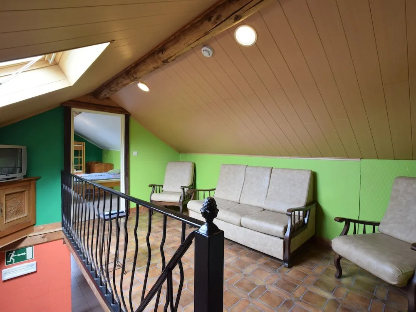 Quaint Cottage In Petite Langlire With Jacuzzi