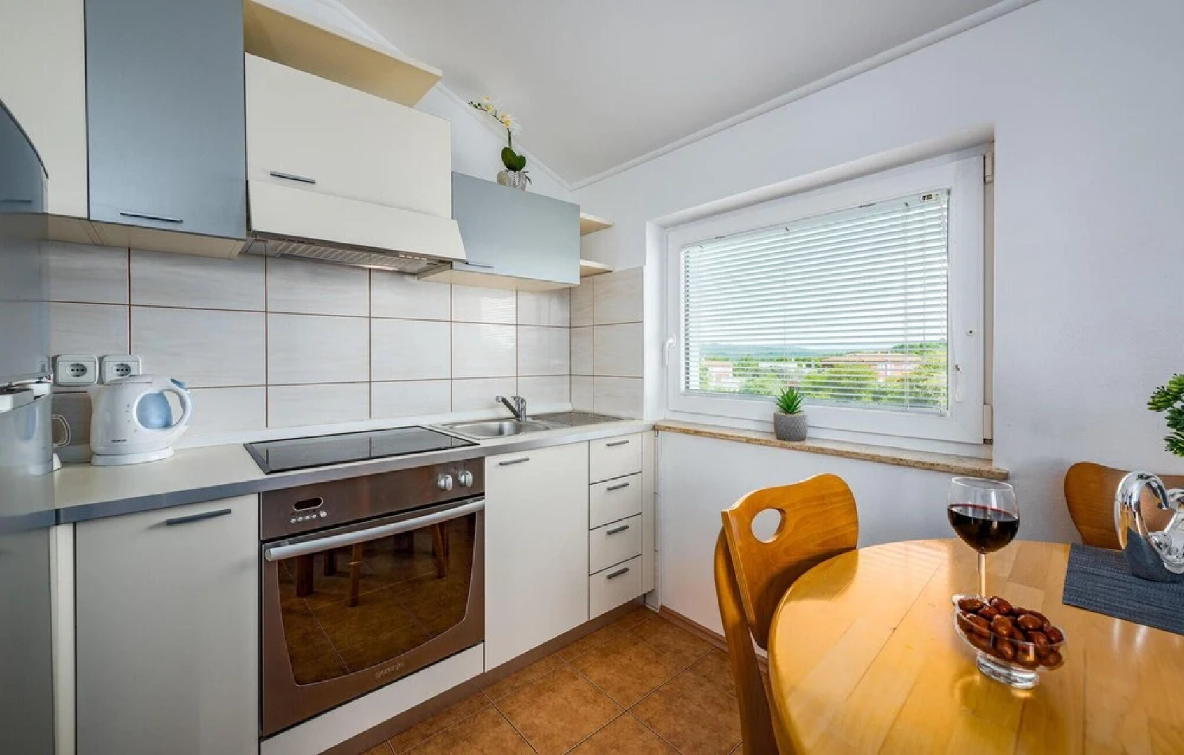 Stunning Home in Buje With Wifi and 2 Bedrooms