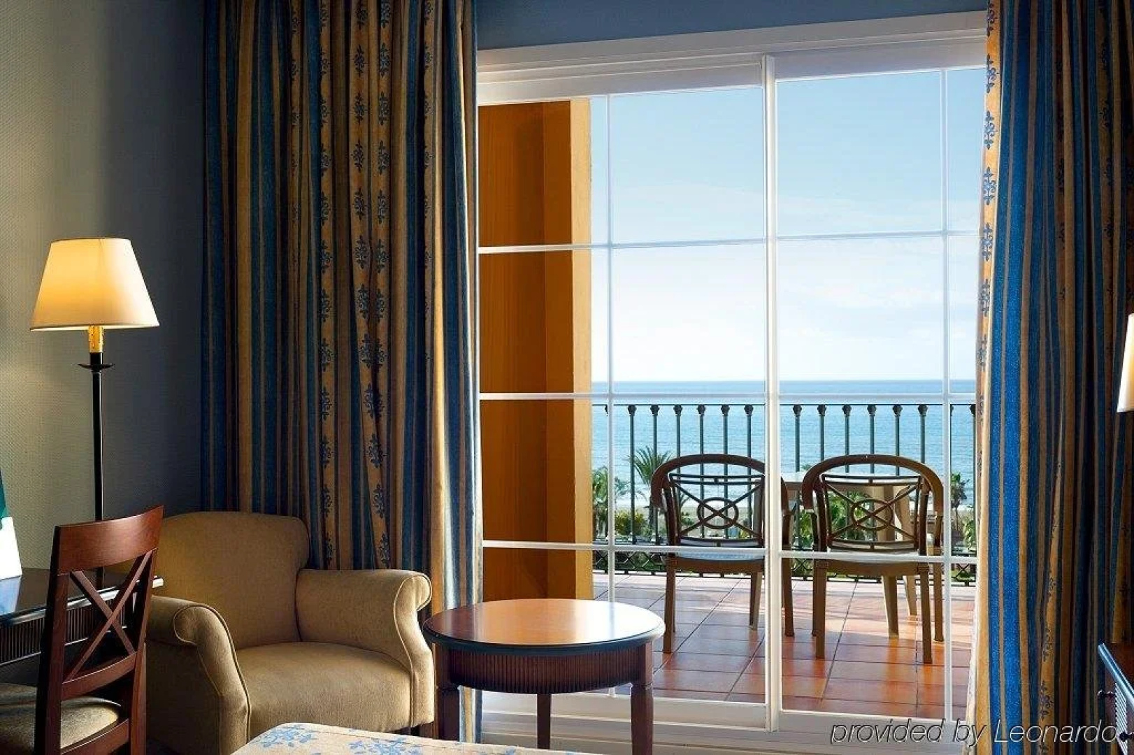 Отель Iberostar Waves Málaga Playa