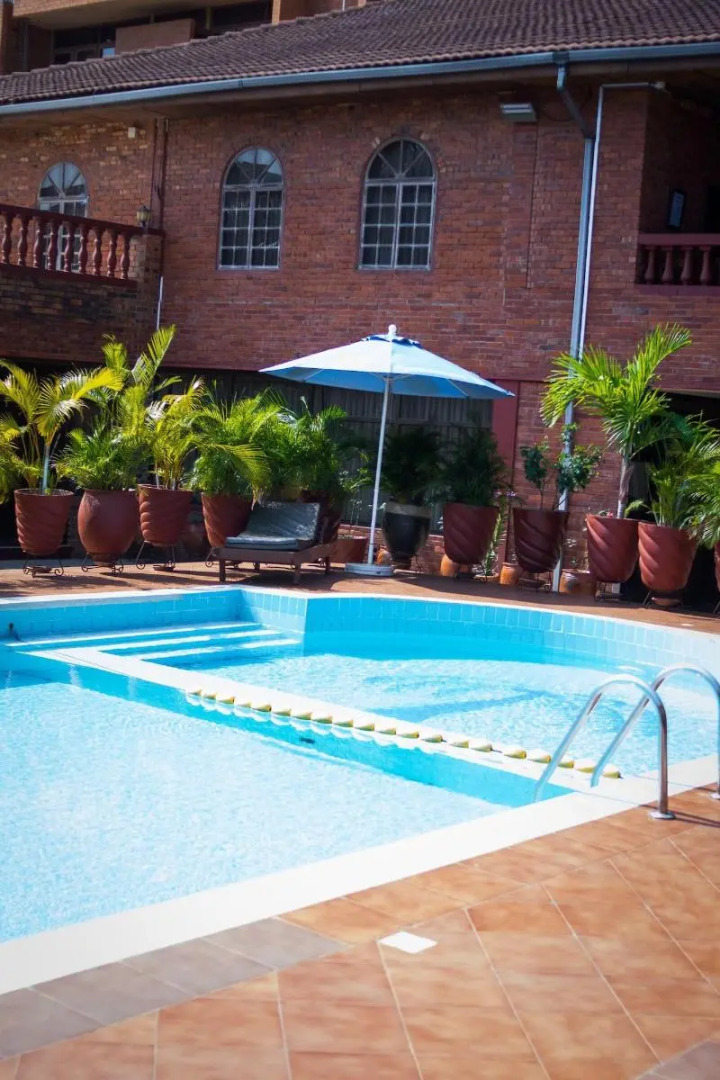 Coconut Grove Regency Hotel