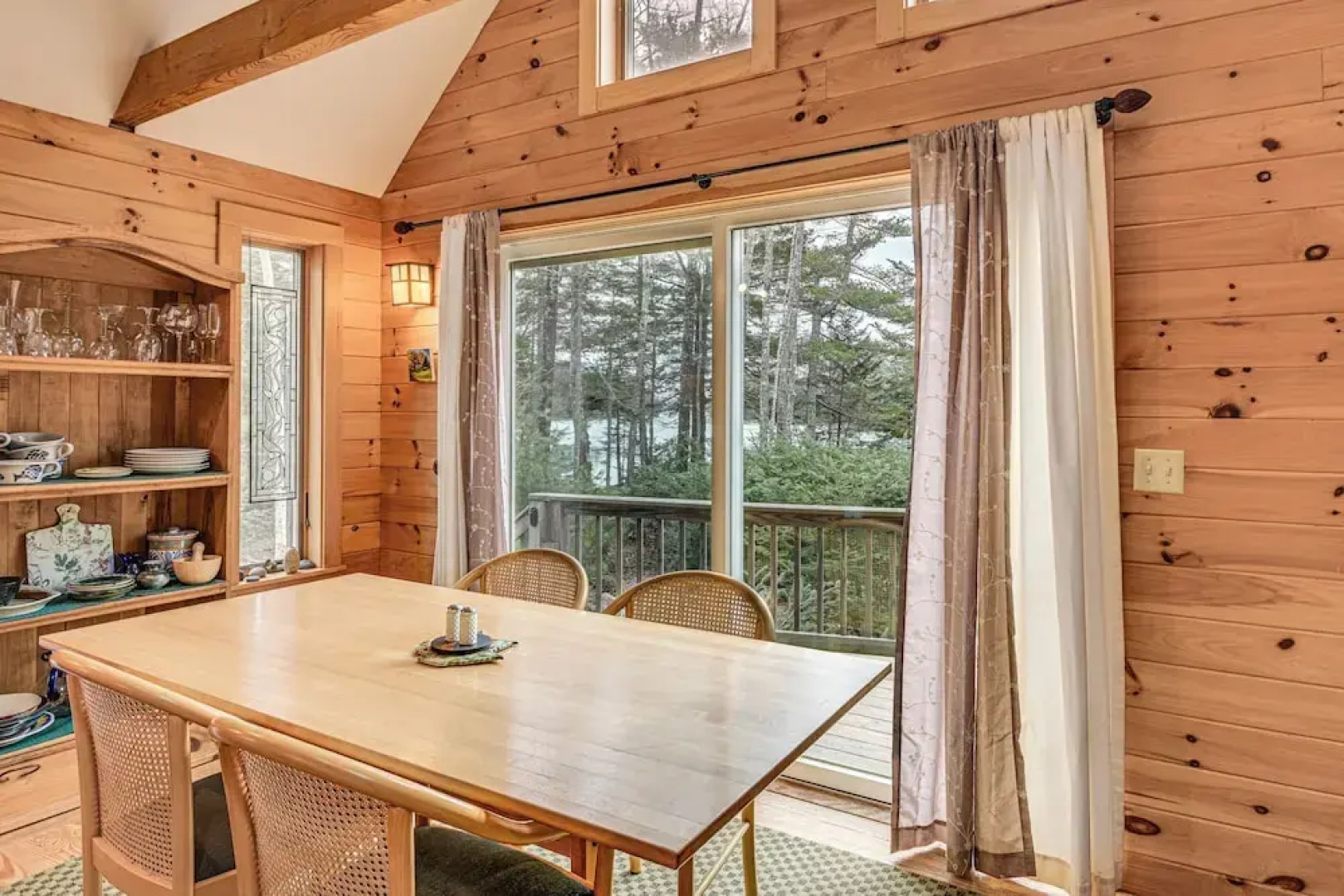 Lamoine Cabin w/ Deck ~ 16 Mi to Acadia Natl Park