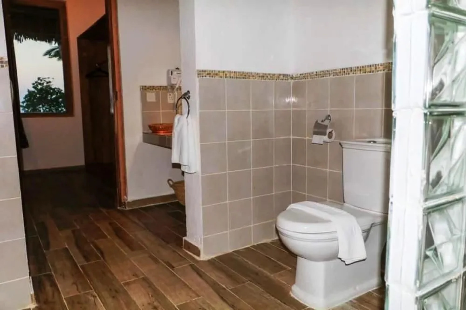 Coral Reef Beach Resort