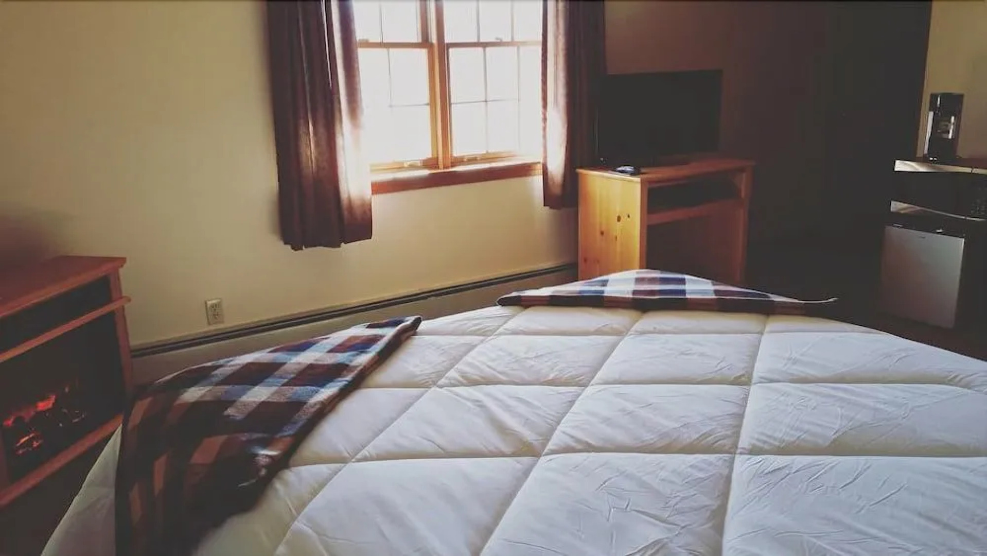 Spillover Motel and Inn