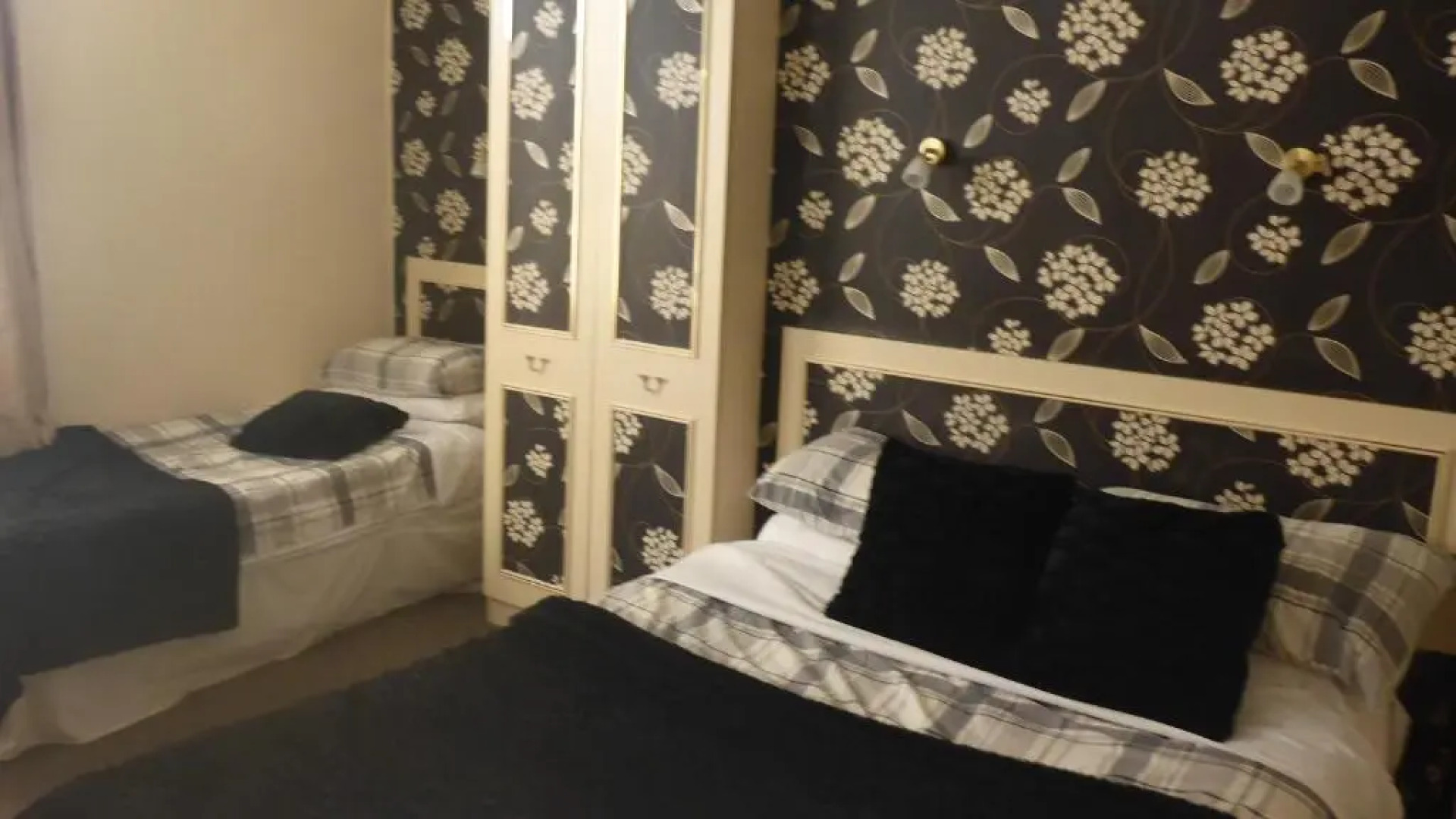 The Warwick Southport