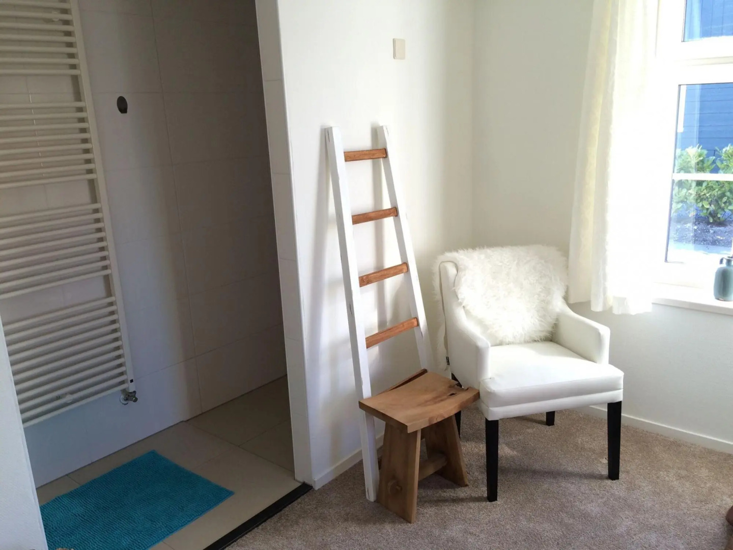 Comfy house with a sun shower, Alkmaar at 15 km