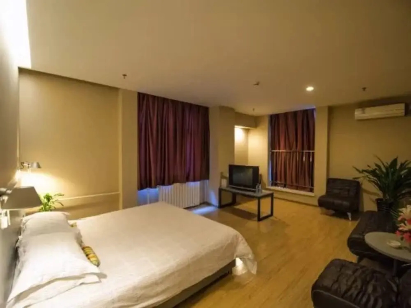 Luoyang Aviation E-Home Inn