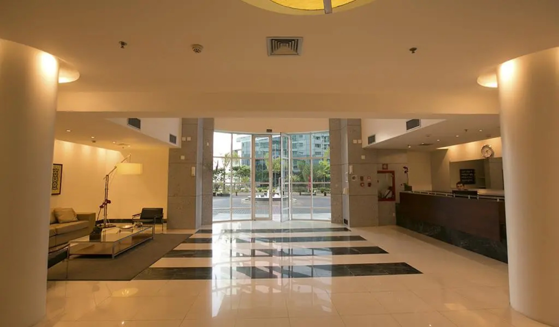 Biarritz Hplus Long Stay