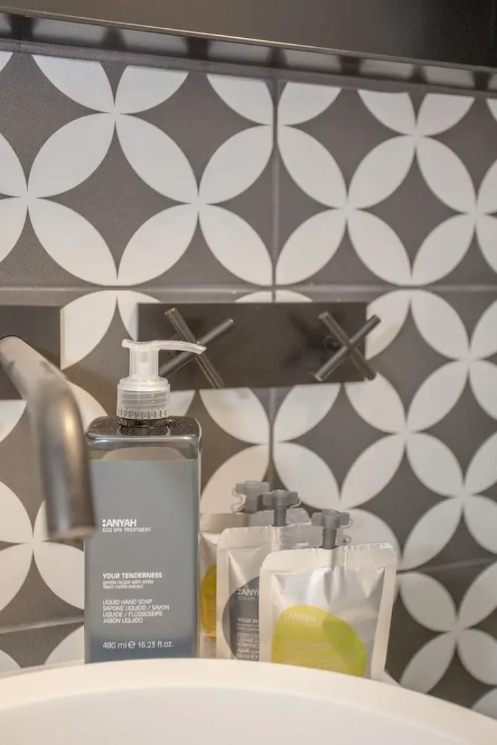 Ribeira Old Town Charming Flat w/ AC by LovelyStay