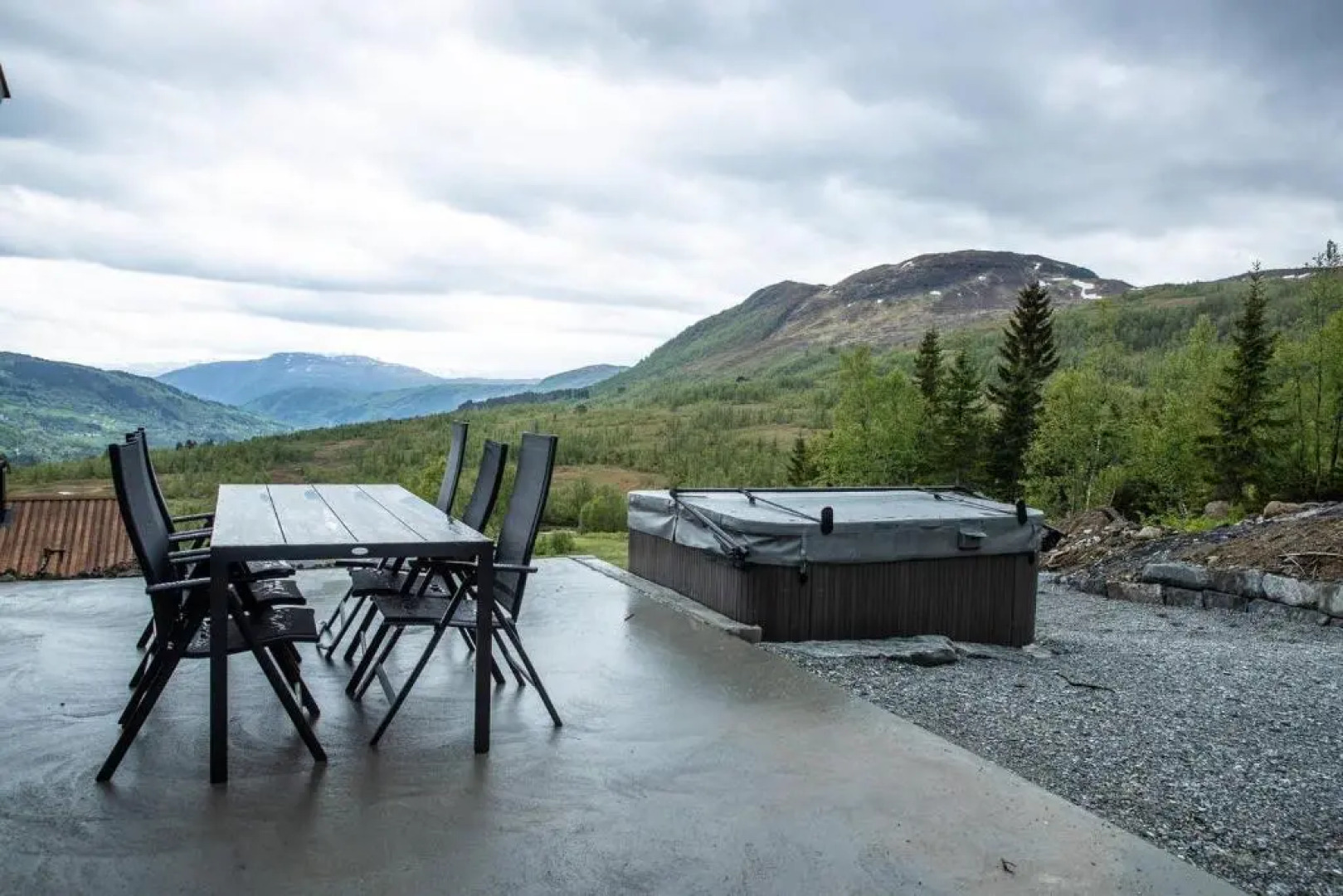 Rolfhytta - Fosskamben 19