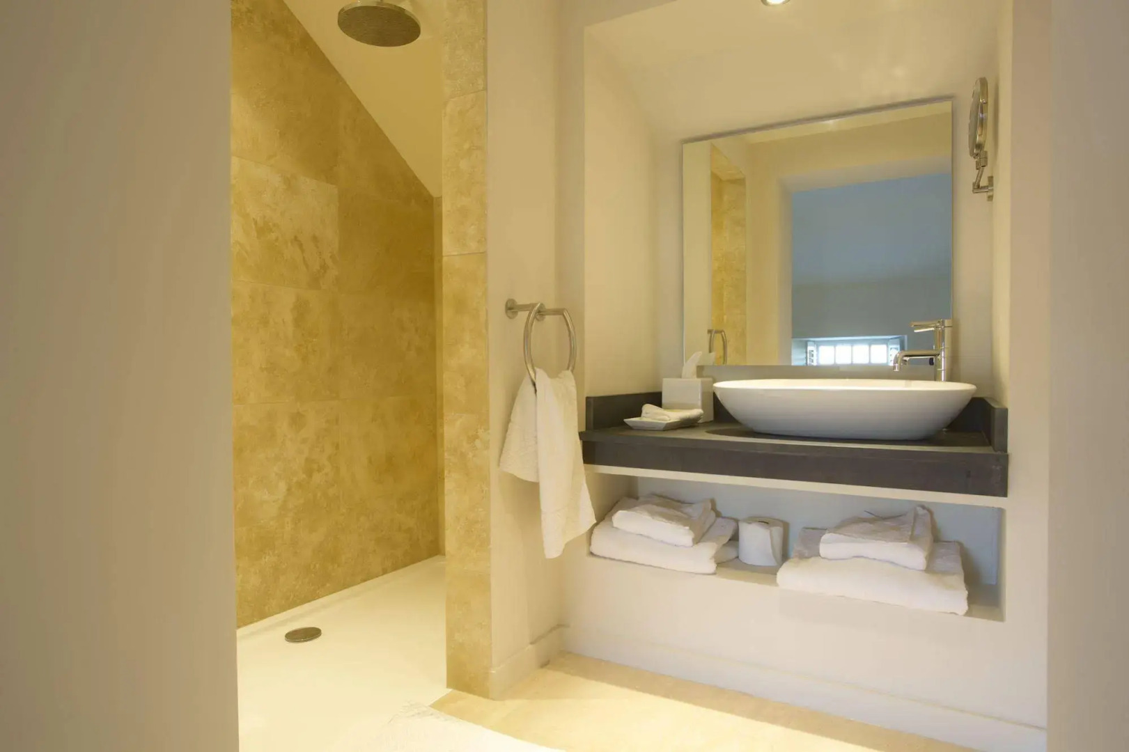 The Plume of Feathers