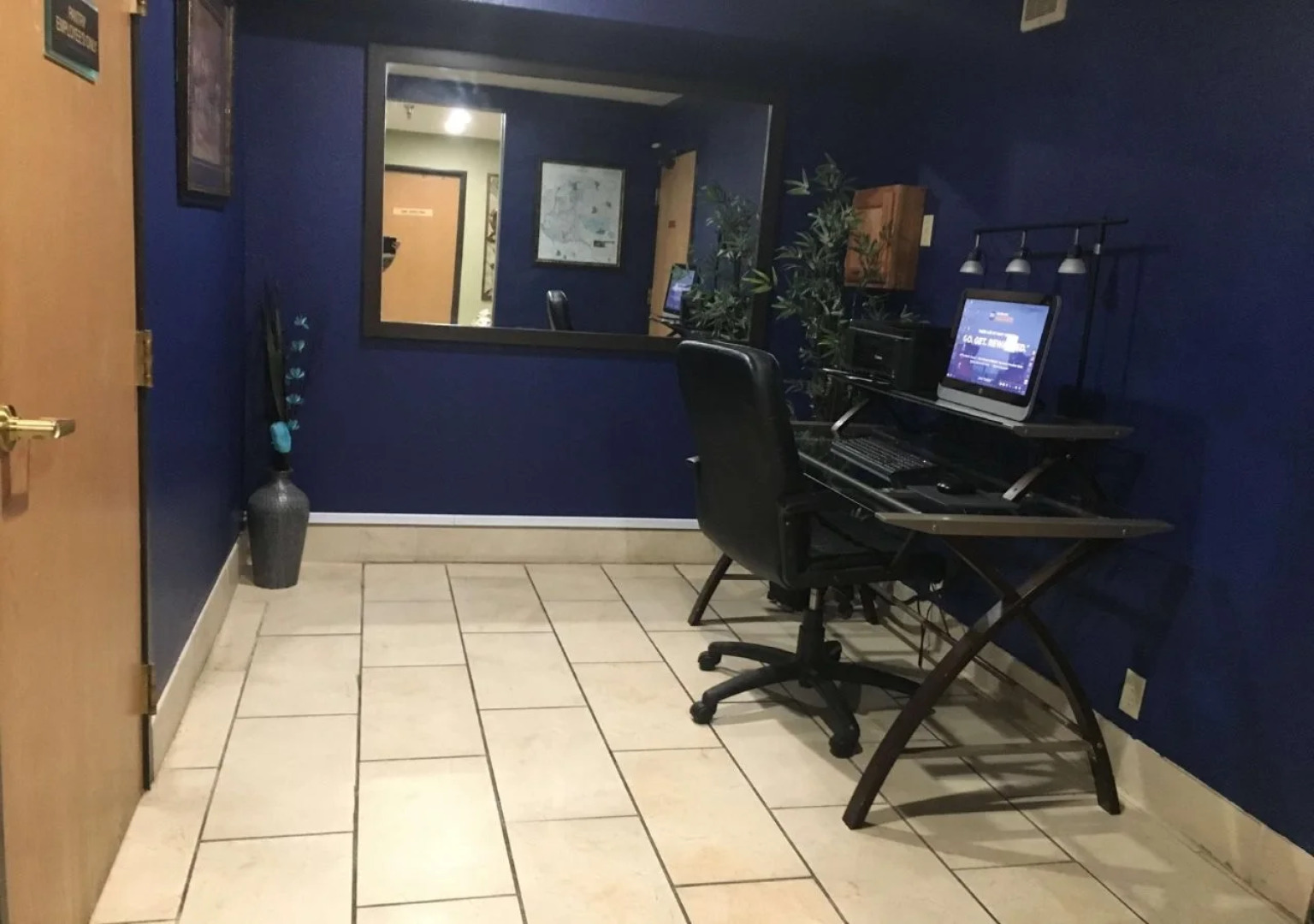 Comfort Inn & Suites Shakopee Downtown Area