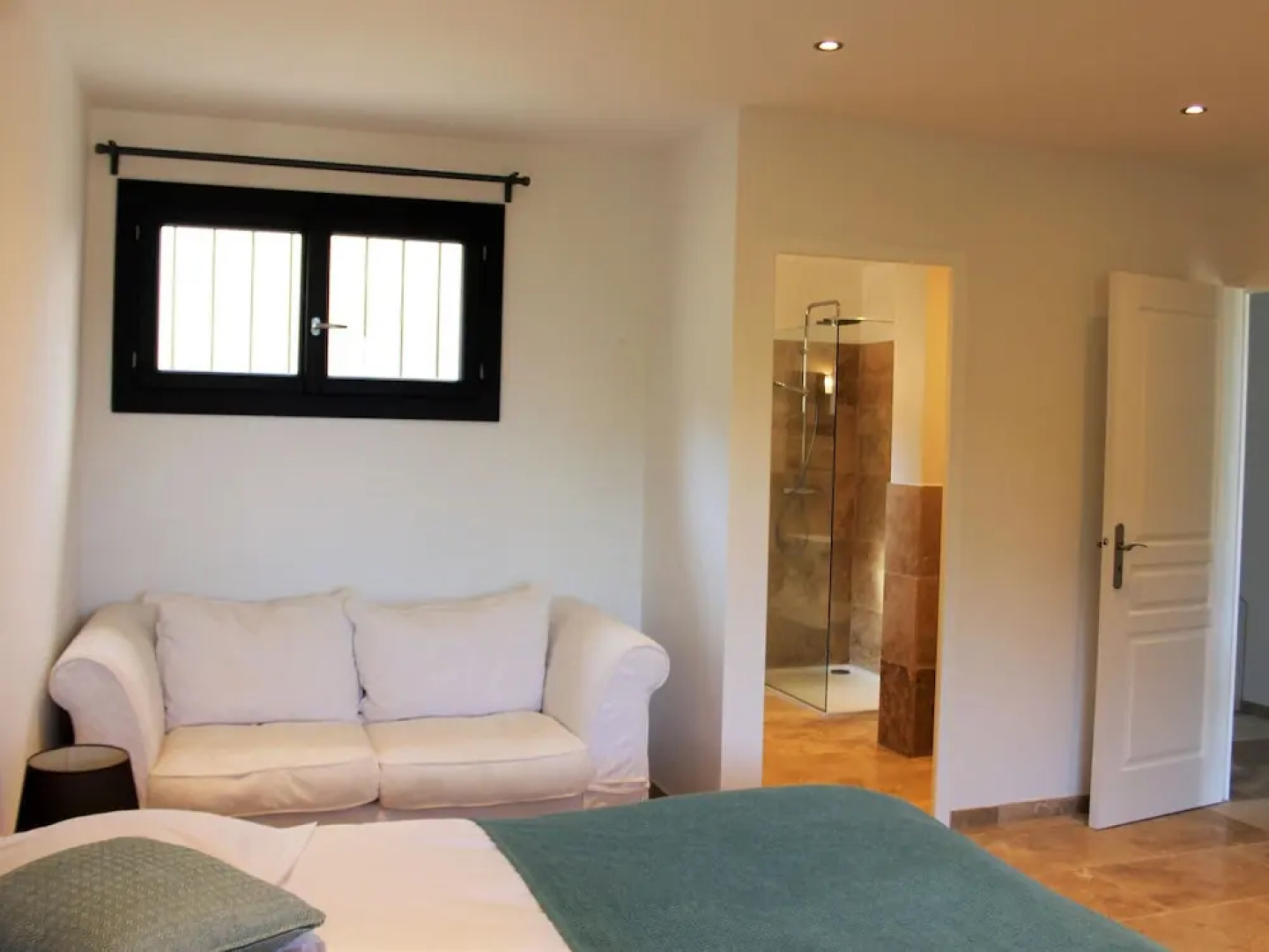 Inviting Holiday Home in La Croix Valmer With Swimming Pool