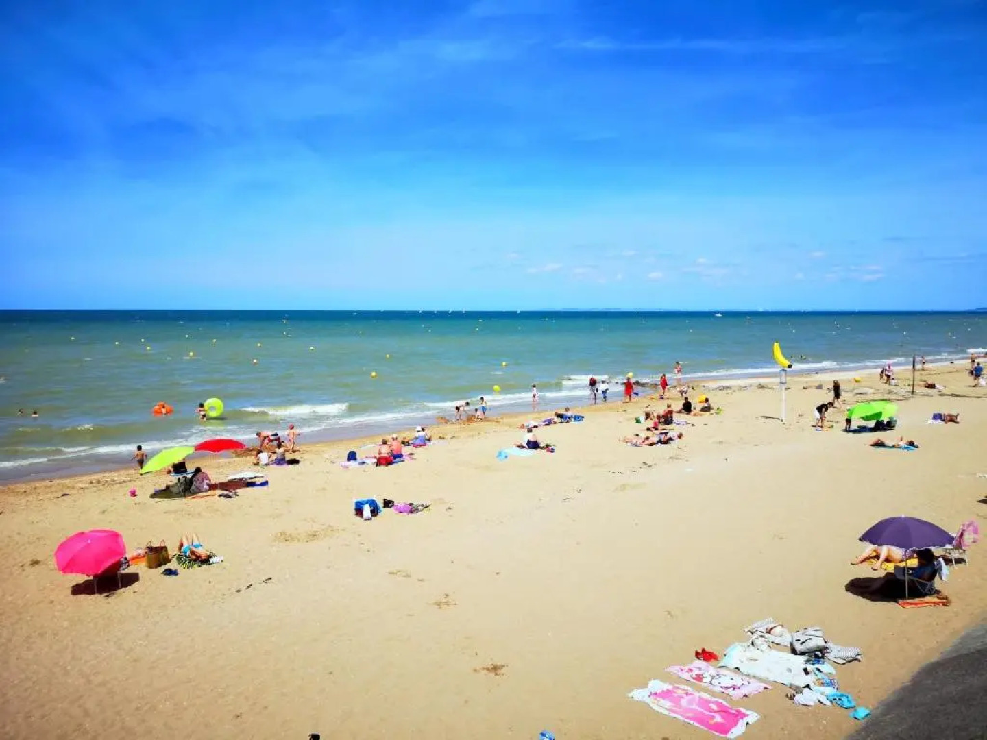2 pièces Front de Mer ensoleillé et calme accès direct plage