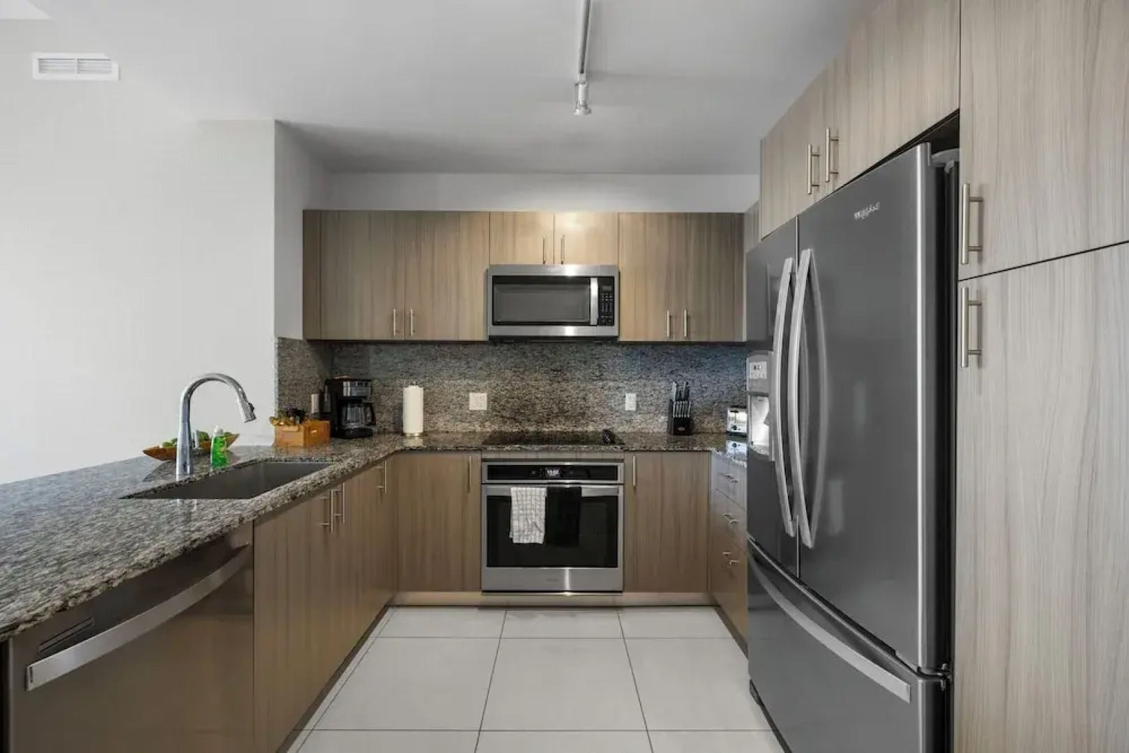 Spacious 2-Bedroom Condo at Doral Park