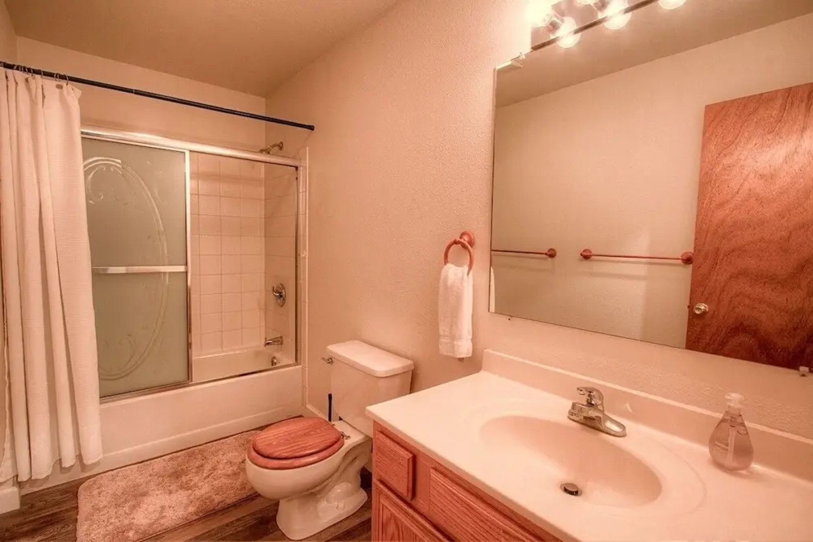 Nvh0823 - Sadies Hustle 3 Bedroom Home