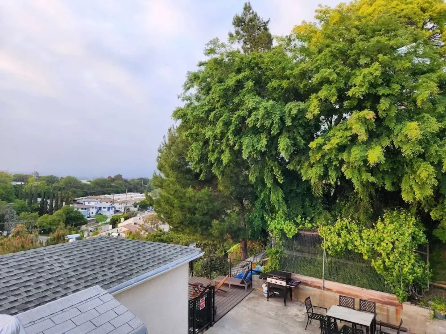 Monterey Park Retreat: Spectacular Views & Comfort
