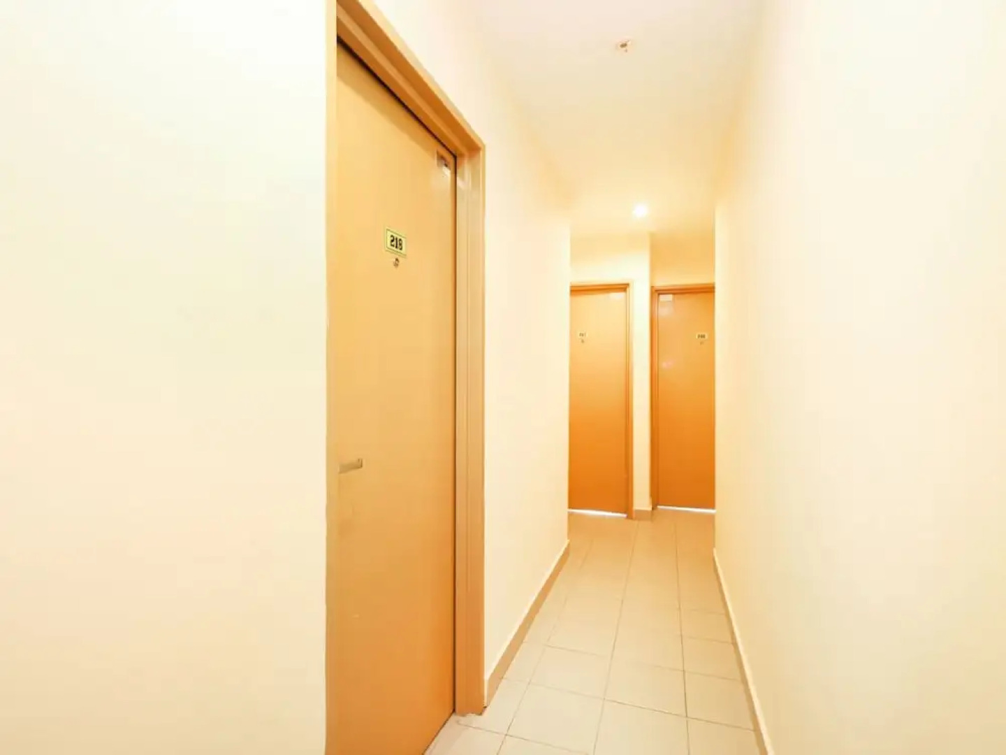 Super OYO 635 Seven Days Hotel