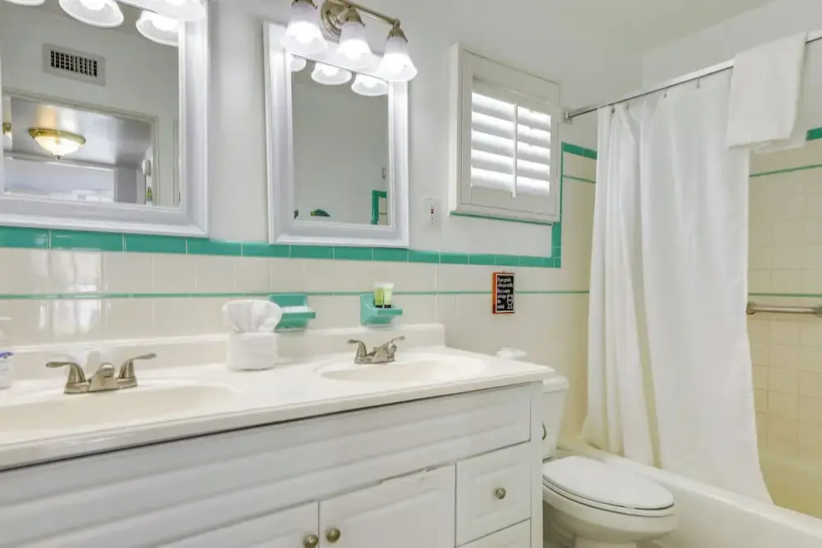 Beach & Pool Access: Gulf Coast Villa w/ Balcony