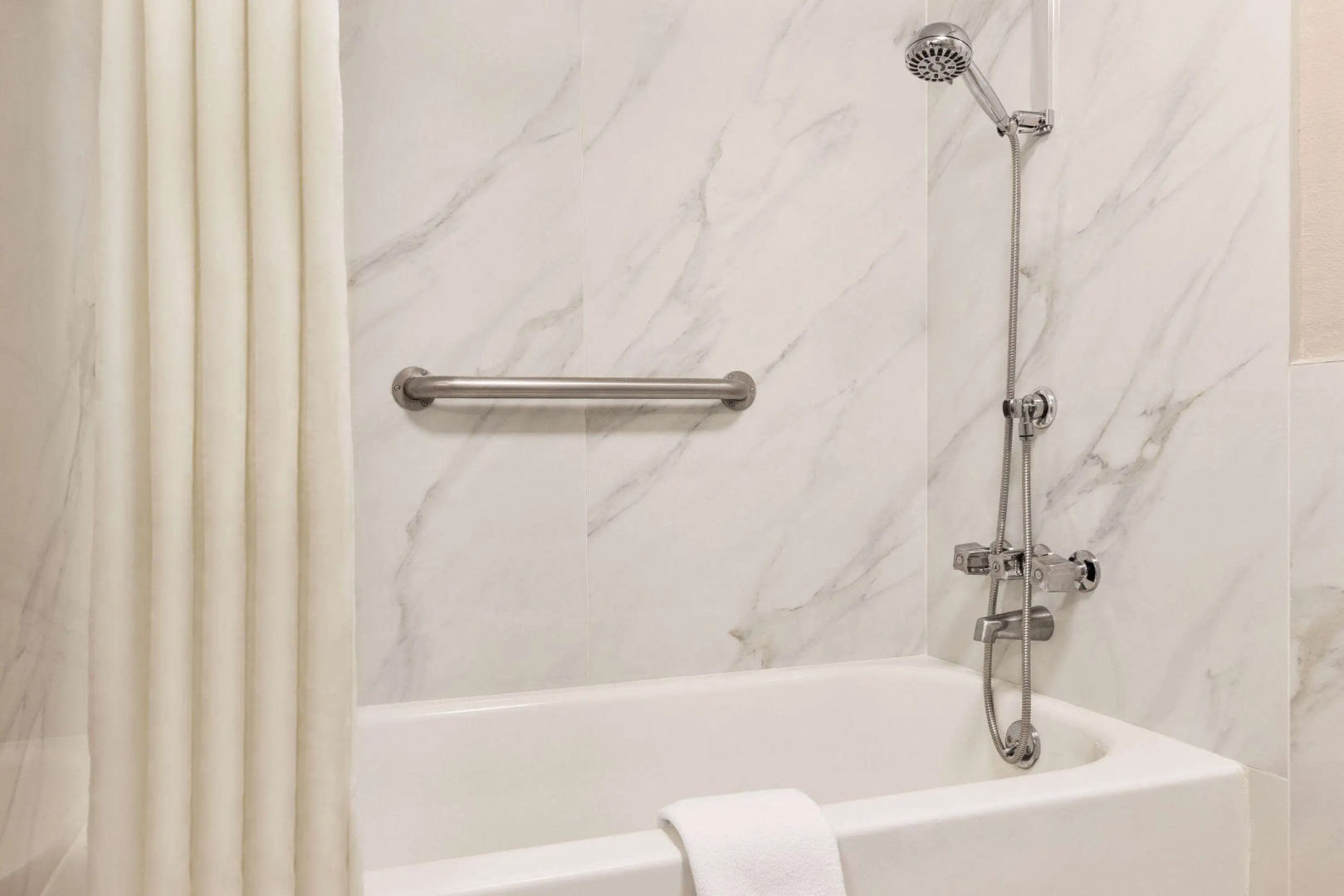 Days Inn by Wyndham McComb MS