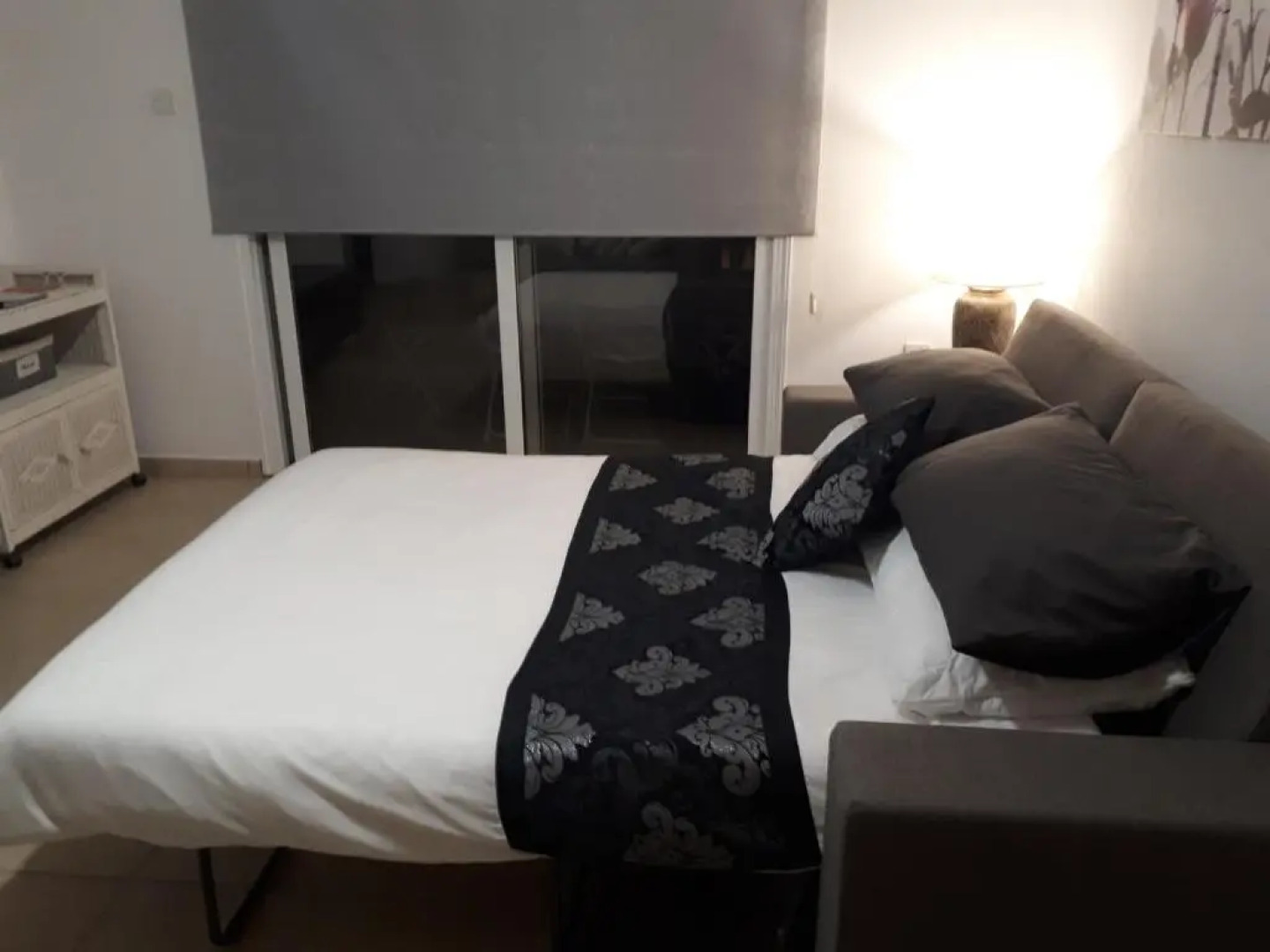 Stunning Spacious 2-bed Apartment in Liopetri