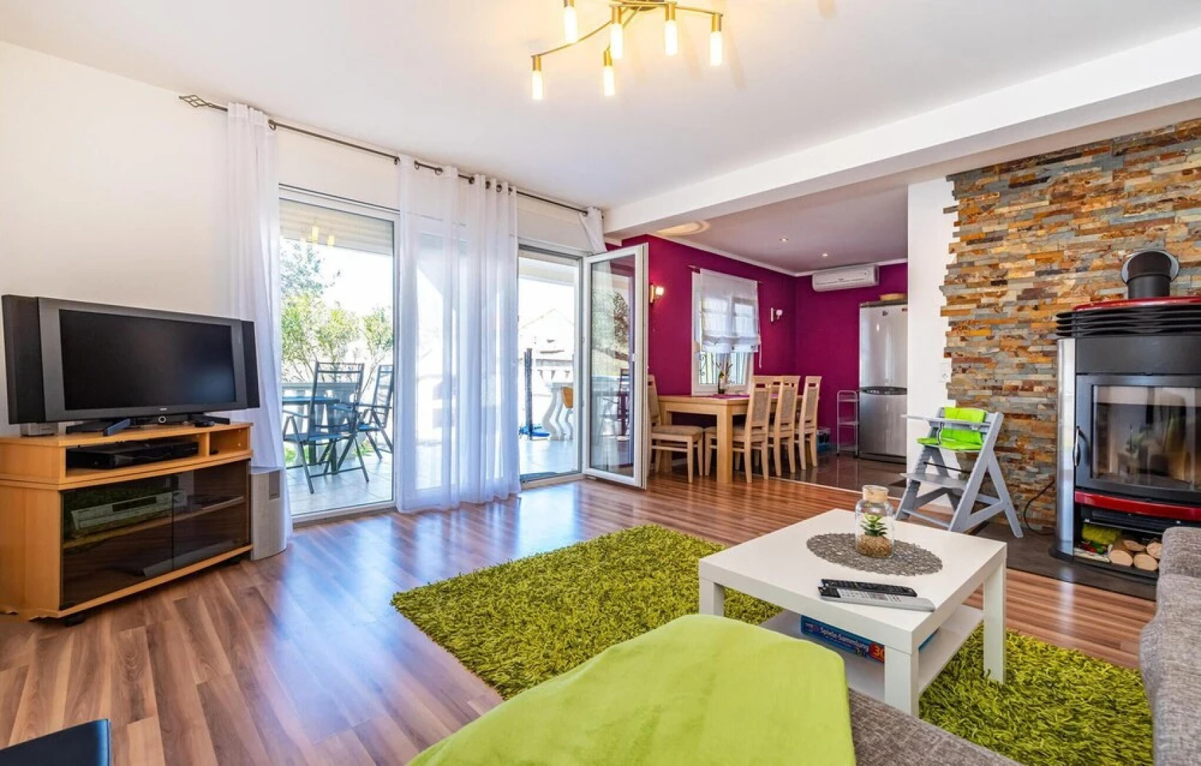 Awesome Apartment in Karin Gornji With Wifi and 2 Bedrooms