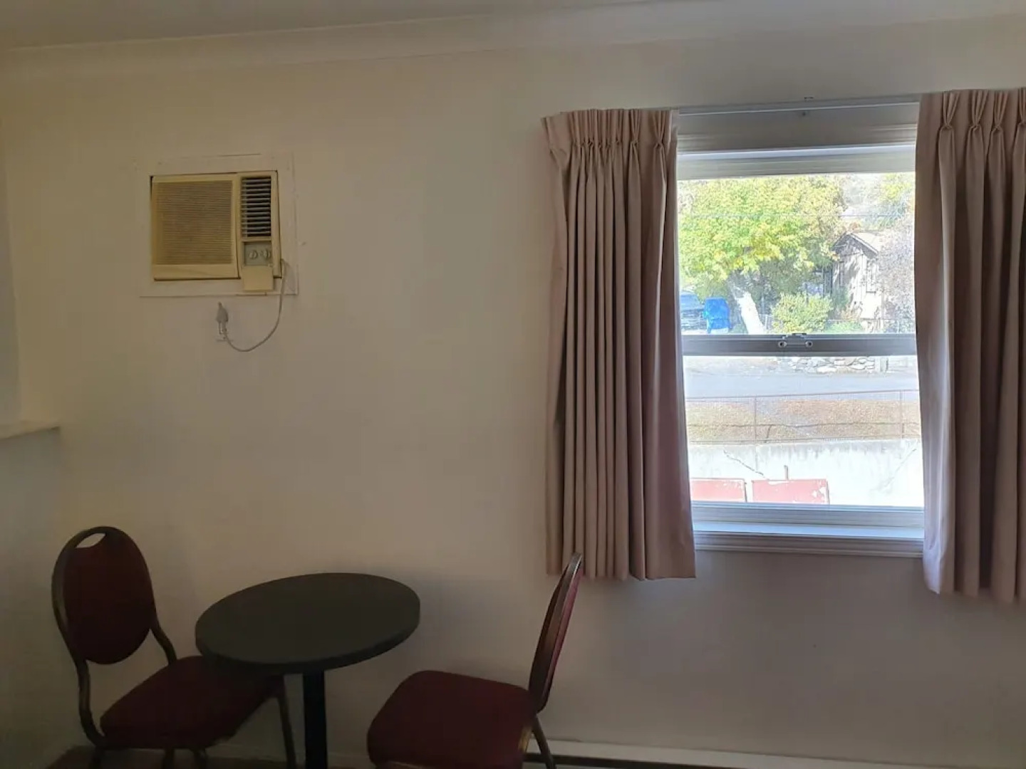 Lillooet Hotel Victoria