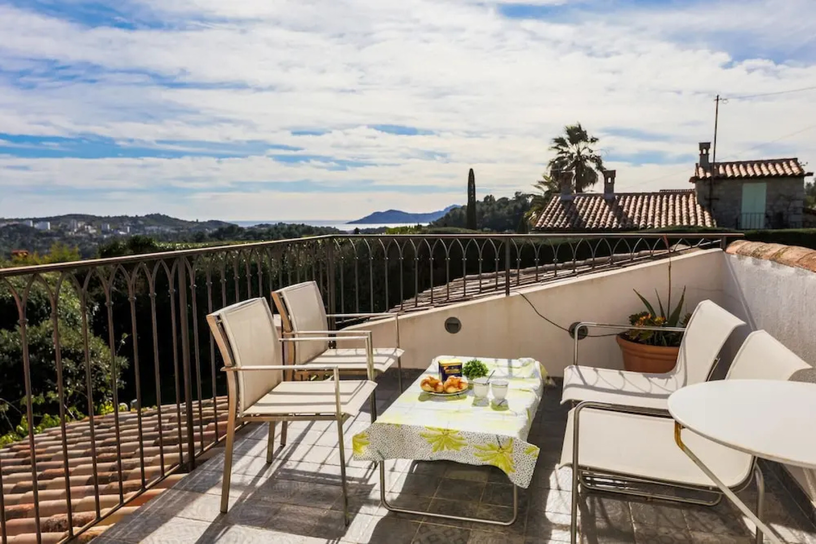 Villa Pibonson VI4194 by Riviera Holiday