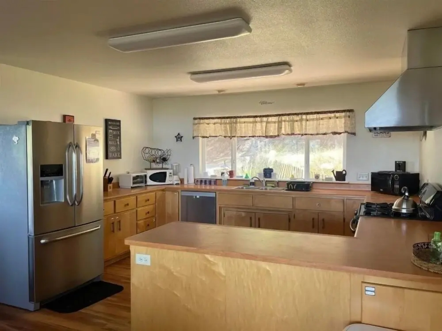 Hidden Views A 3 Bedroom Duplex by Redawning