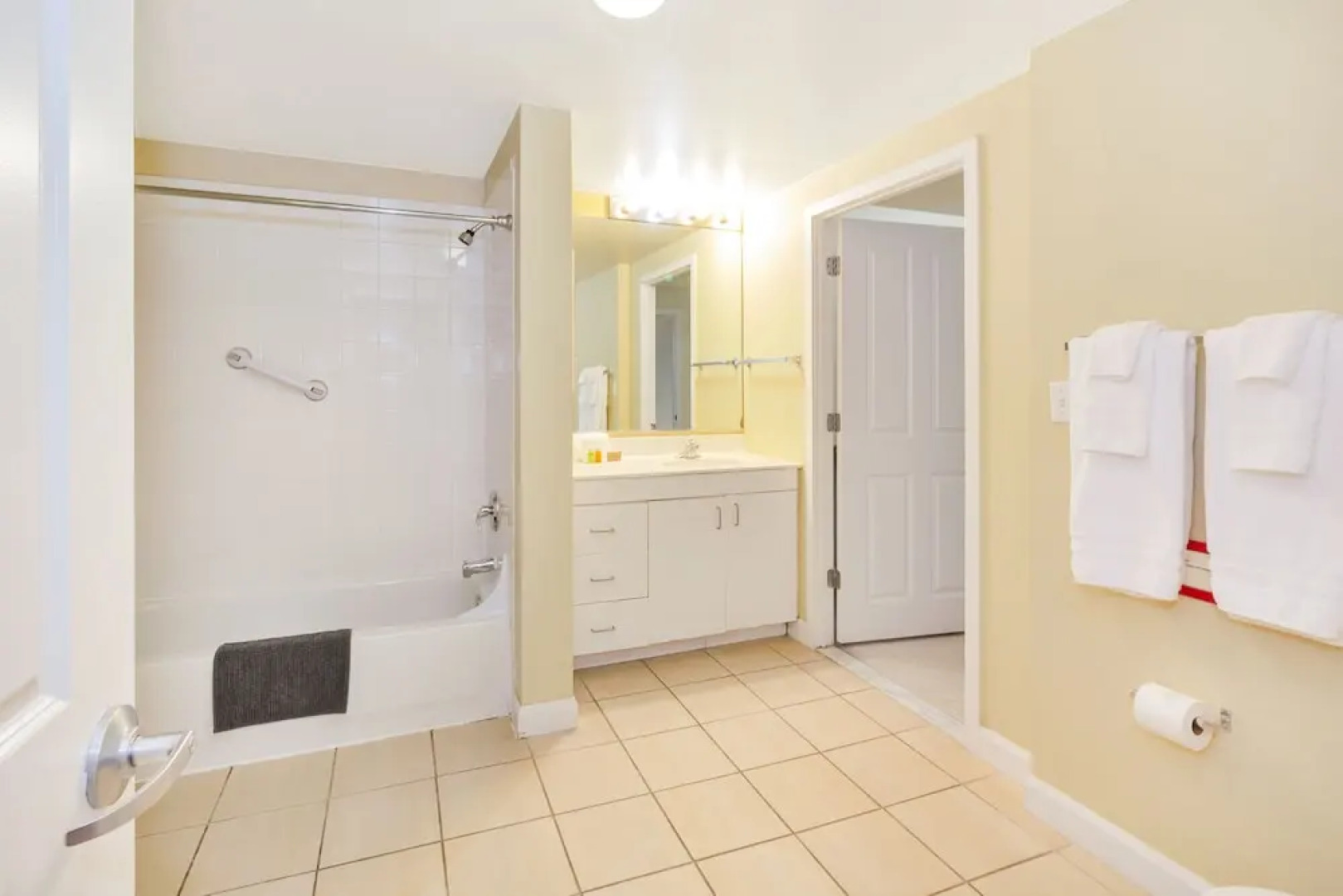 Dharma Home Suites JC at Exchange Place