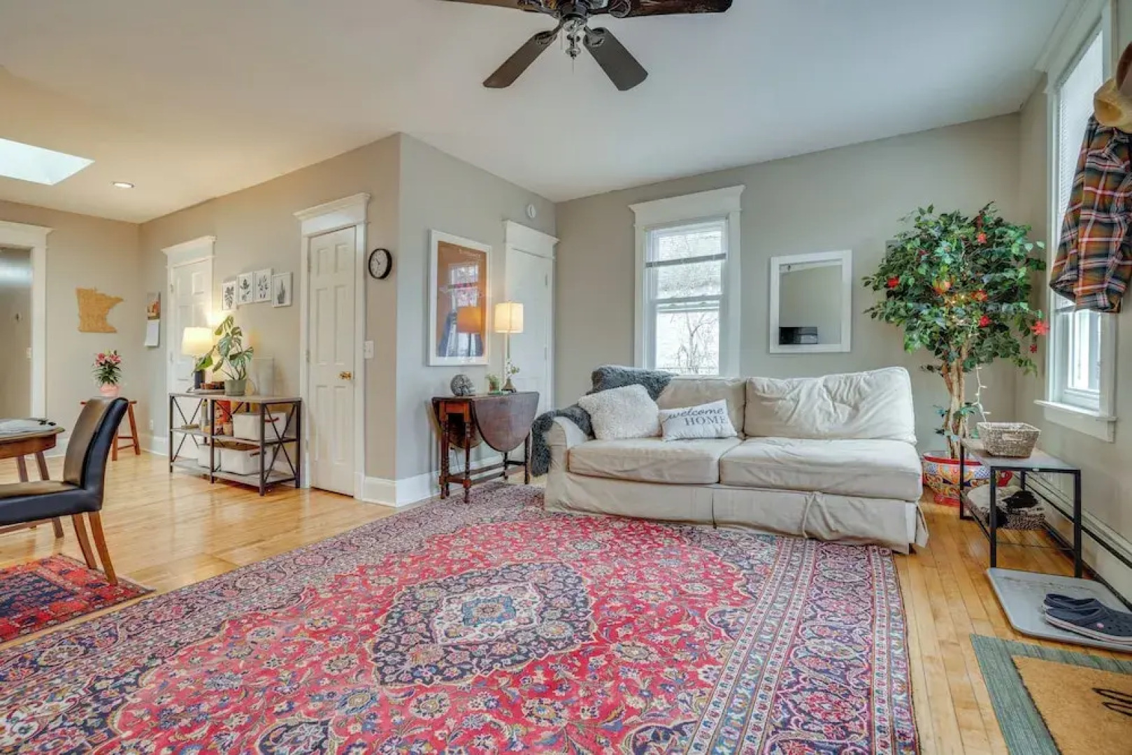 < 1 Mi to Xcel Energy Center: Walkable Hideaway!