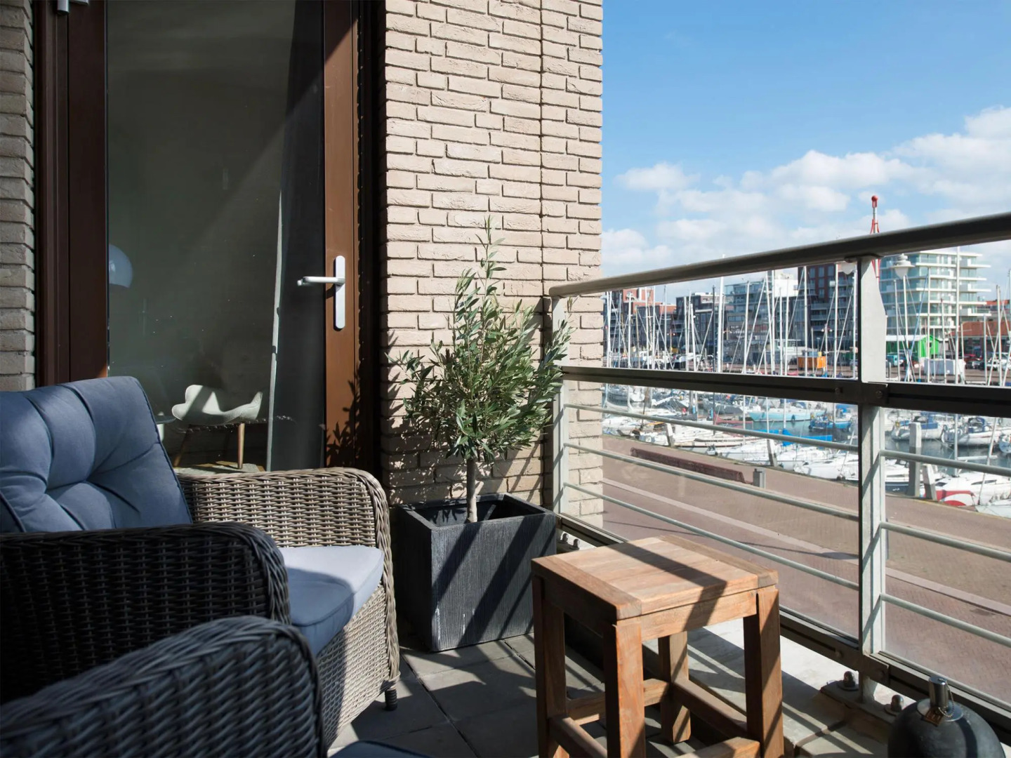 Appealing Apartment in Den Haag With Balcony