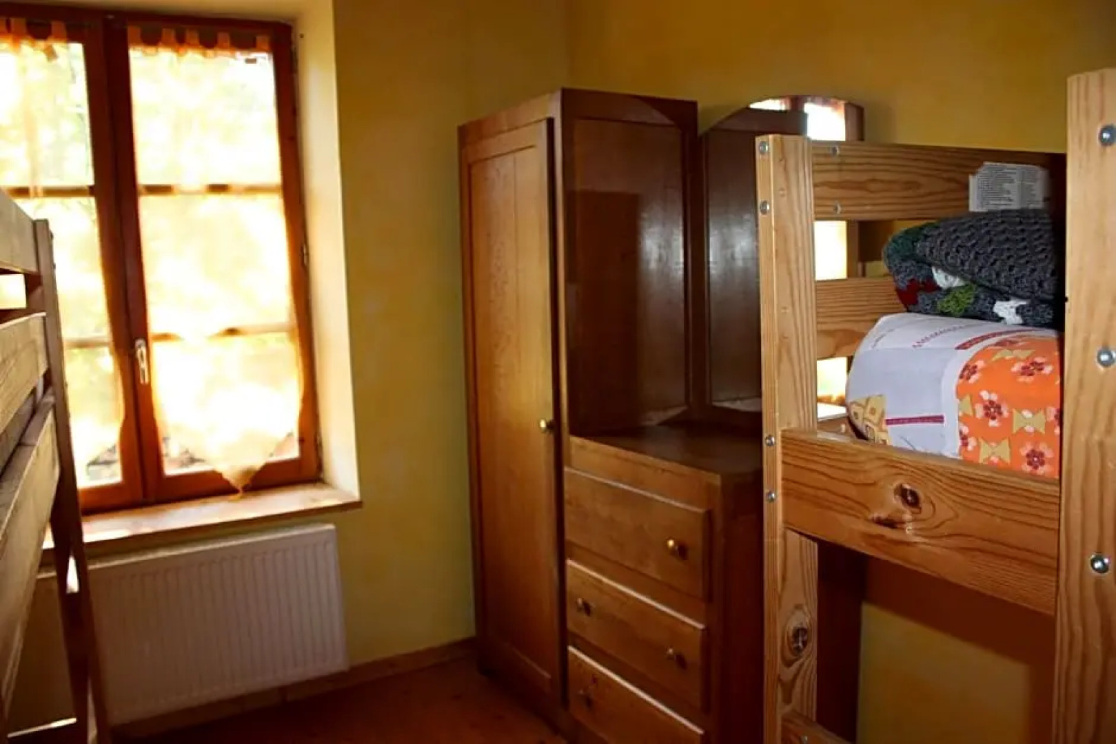 Valcaris: gites, chambre d'hotes et tables d'hotes