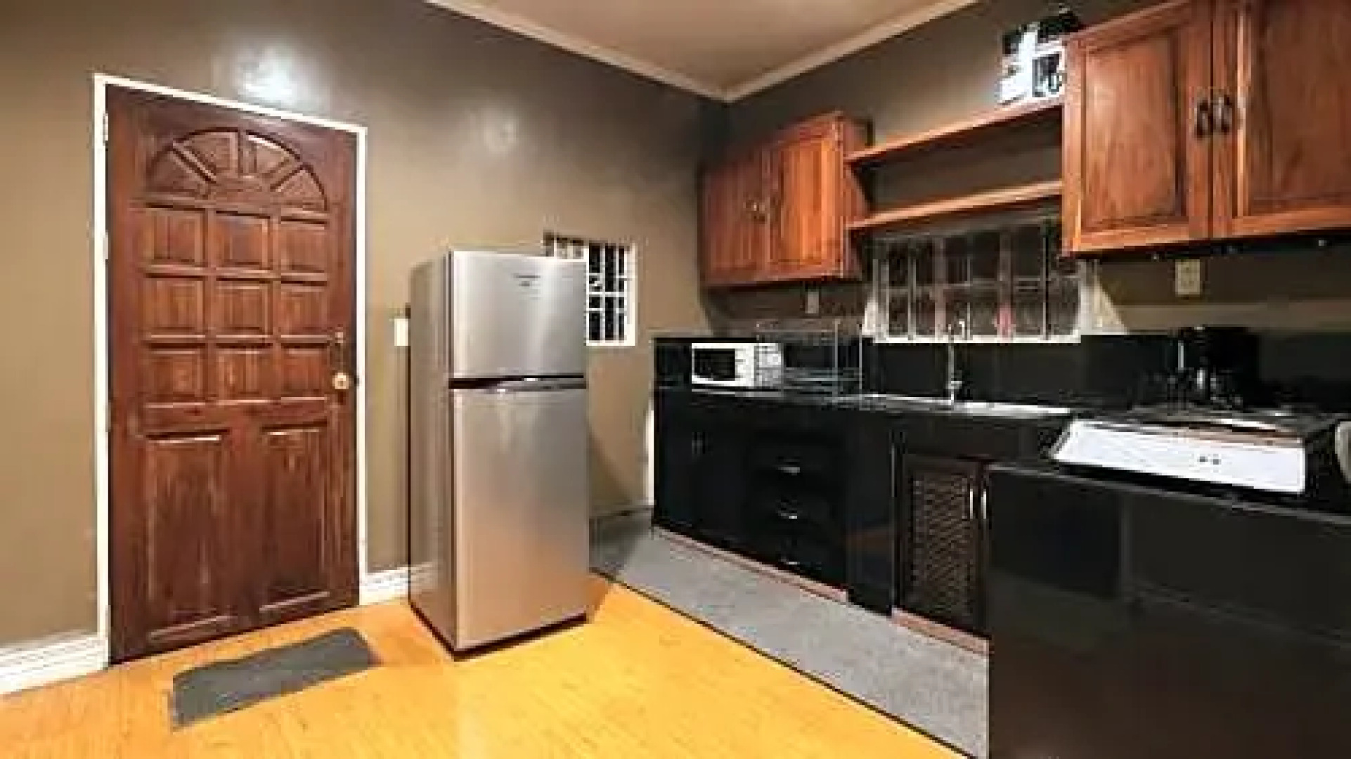 RedDoorz Plus @ Malabag Silang