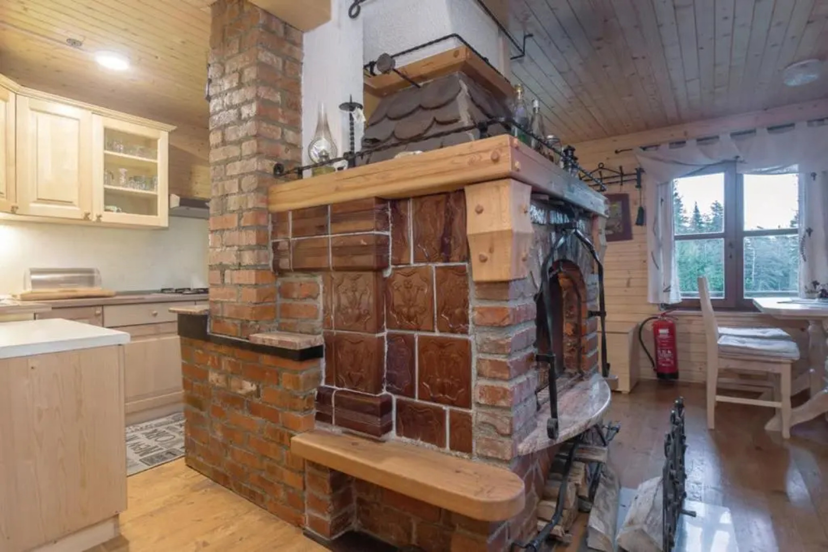 Forest Hut Podvežak With Finnish Tub