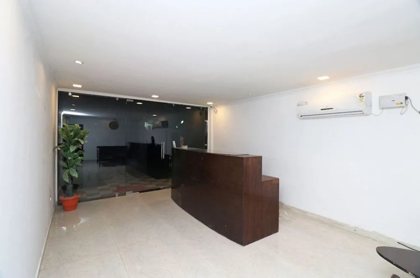 Oyo 19979 Hotel Rajshri