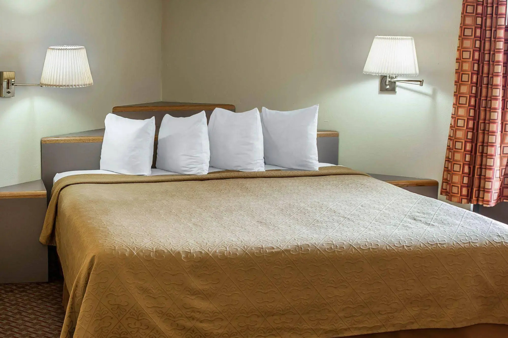 Baymont by Wyndham Greenfield