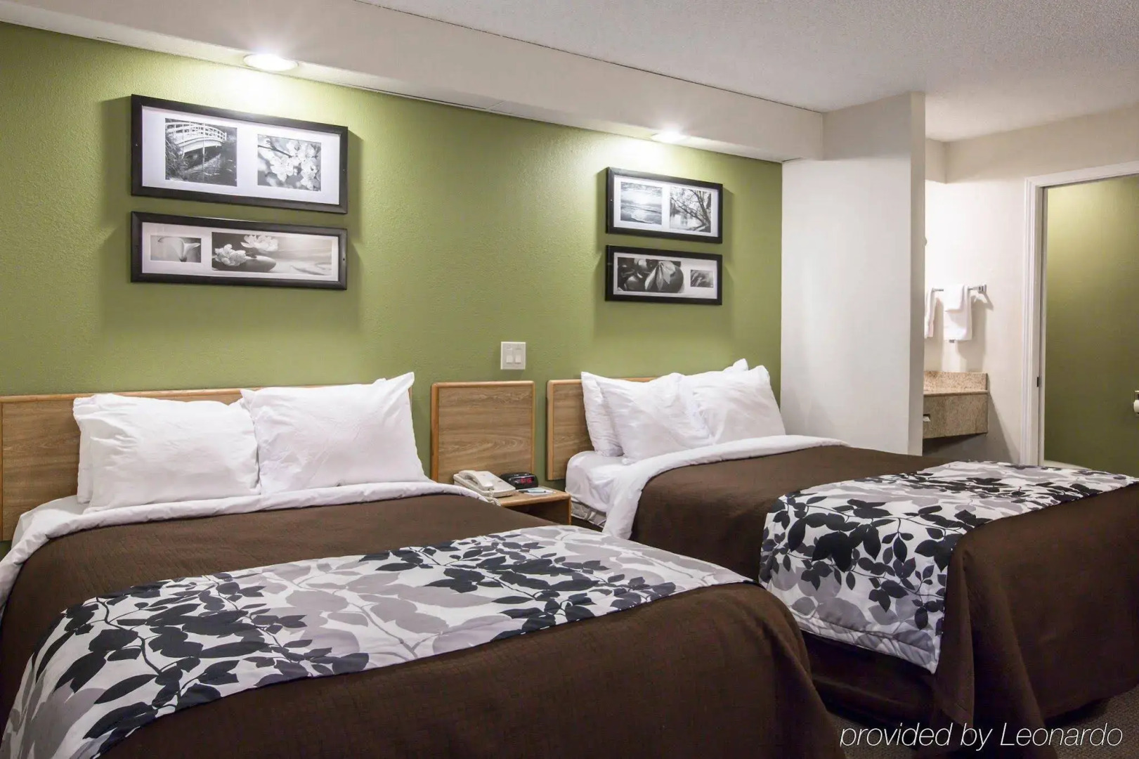 Rodeway Inn Austell Six Flags