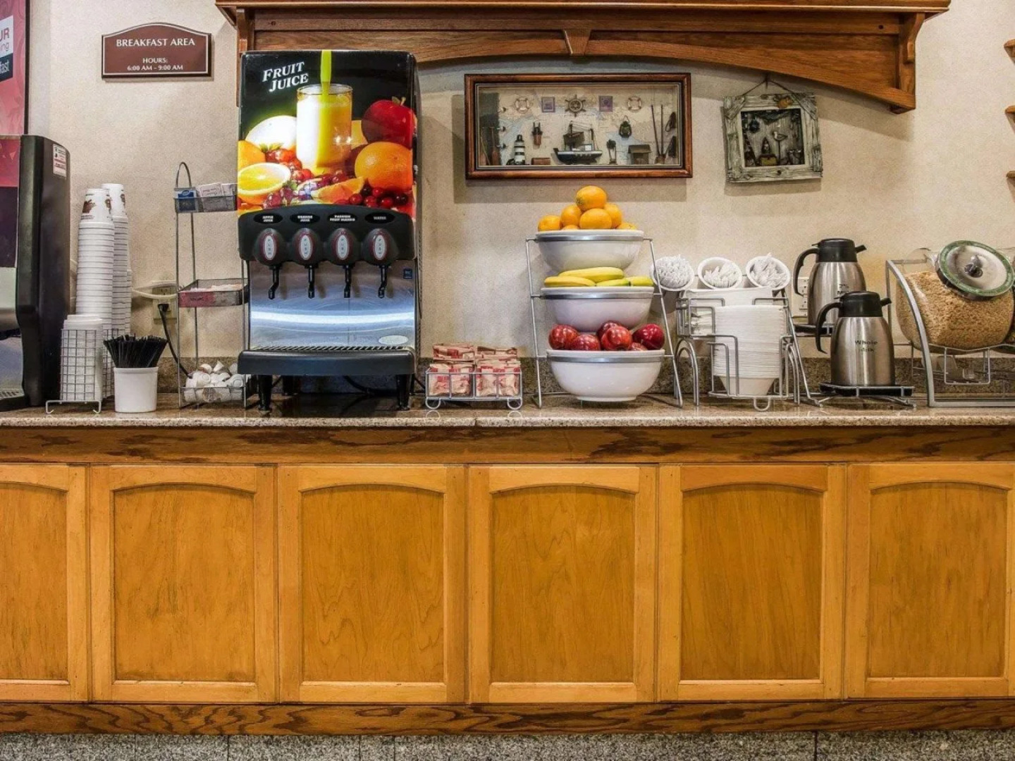 Comfort Suites South Haven near I-96