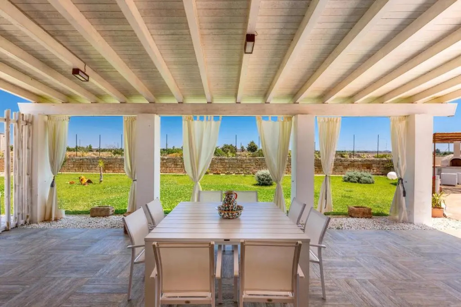 Villa Toffi by BarbarHouse