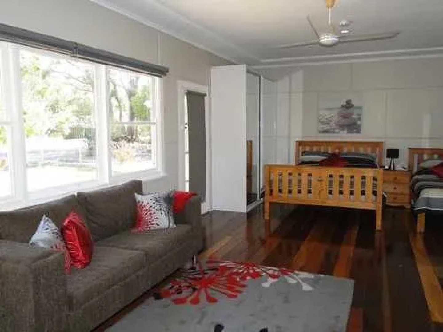 Government Road, 102