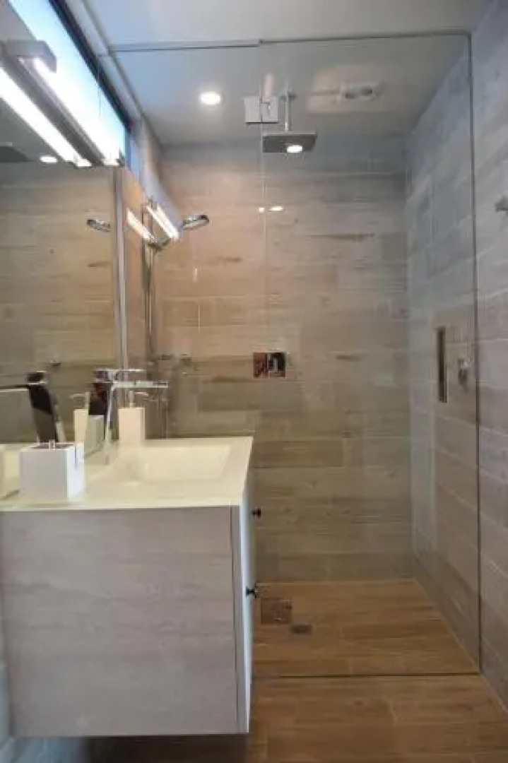 157 Field Way Luxury Lodge