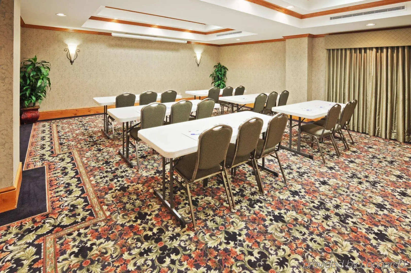 Holiday Inn Express Hotel & Suites Lawton-Fort Sill by IHG