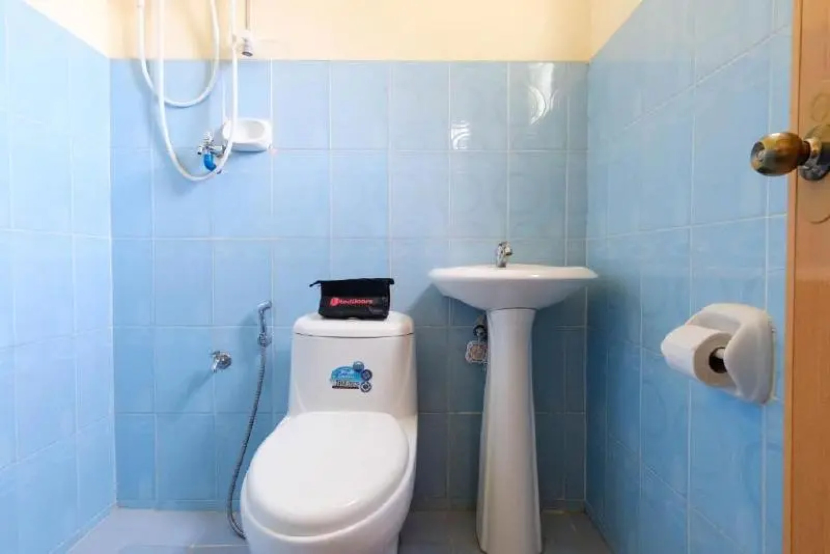 RedDoorz @ Poblacion 6 Coron