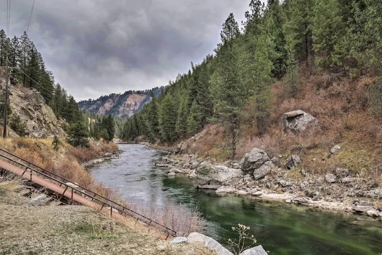 Private Cabin, 5-min Drive to Hot Springs & Golf!