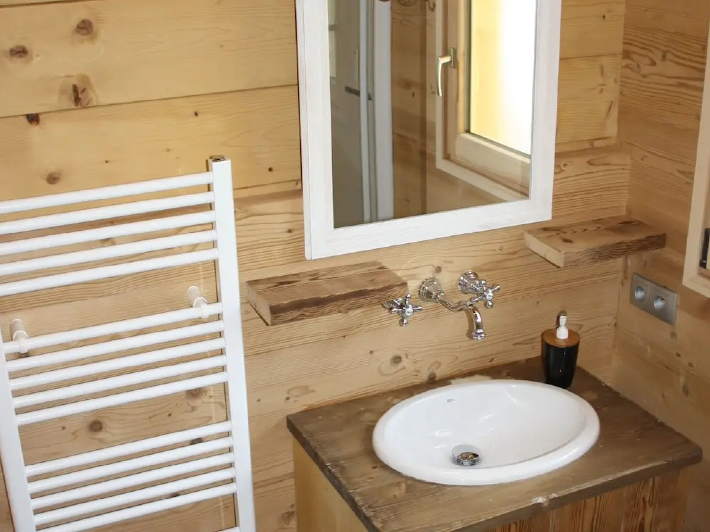 Luxurious Chalet in Le Chinaillon with Sauna