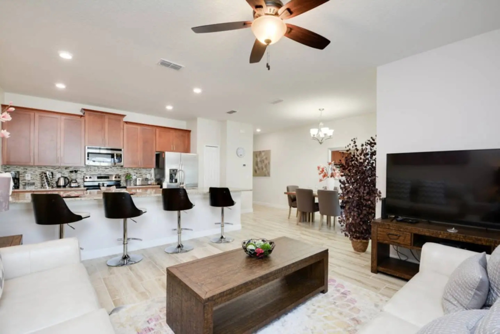 4 Bedrooms villa - Storey Lake