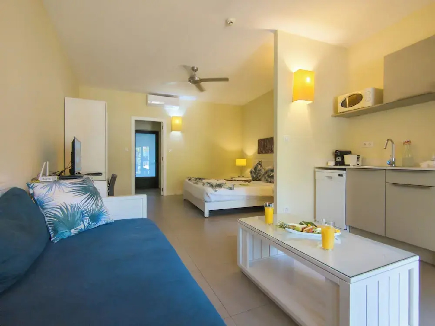 Be Cosy Apart Hotel with LOV