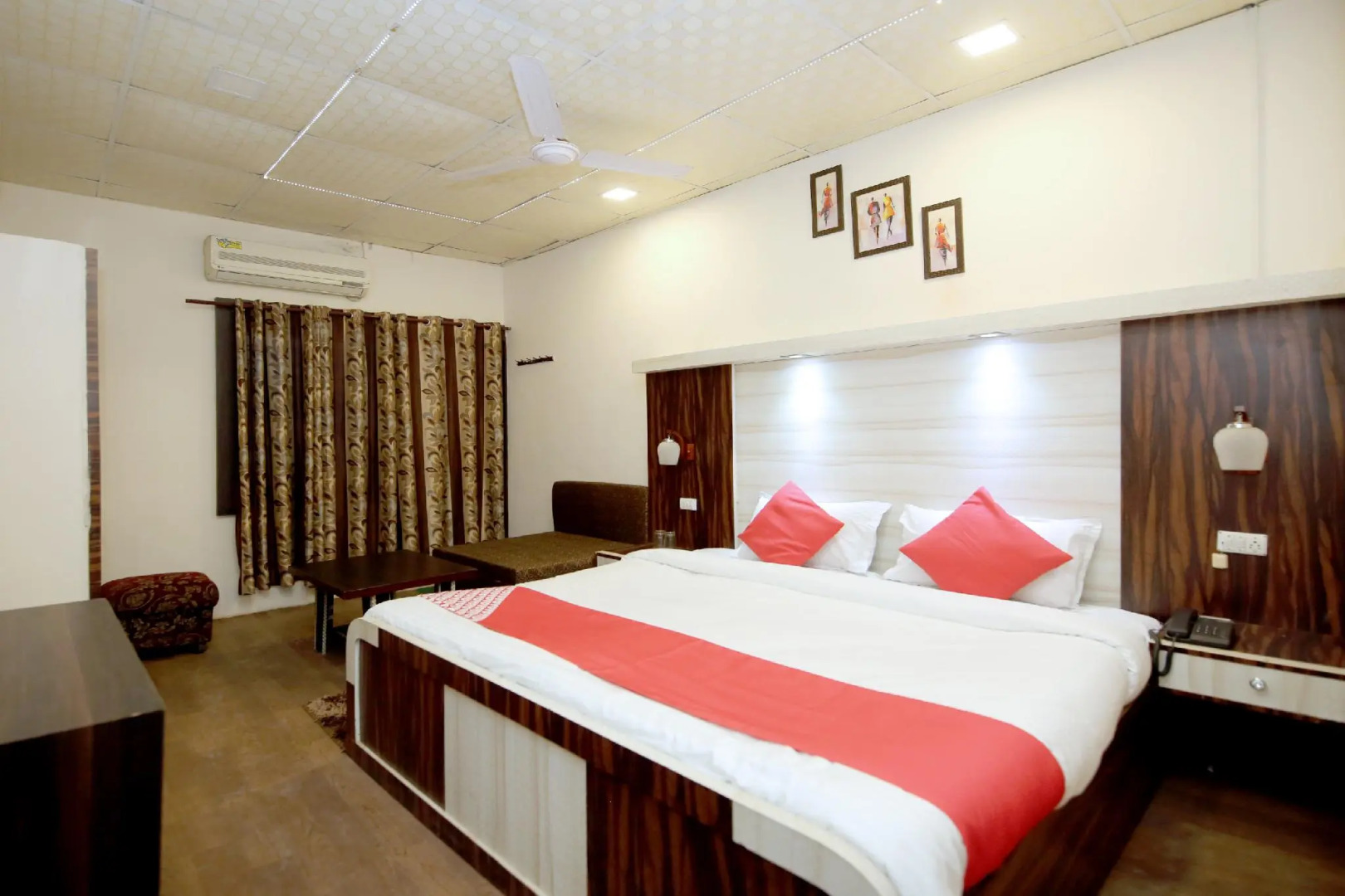 Collection O 29245 Hotel E Square