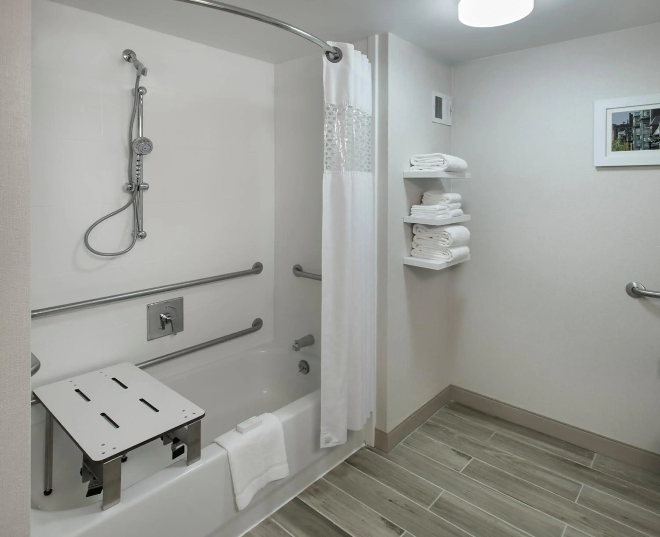 Hampton Inn Boston - Logan Airport